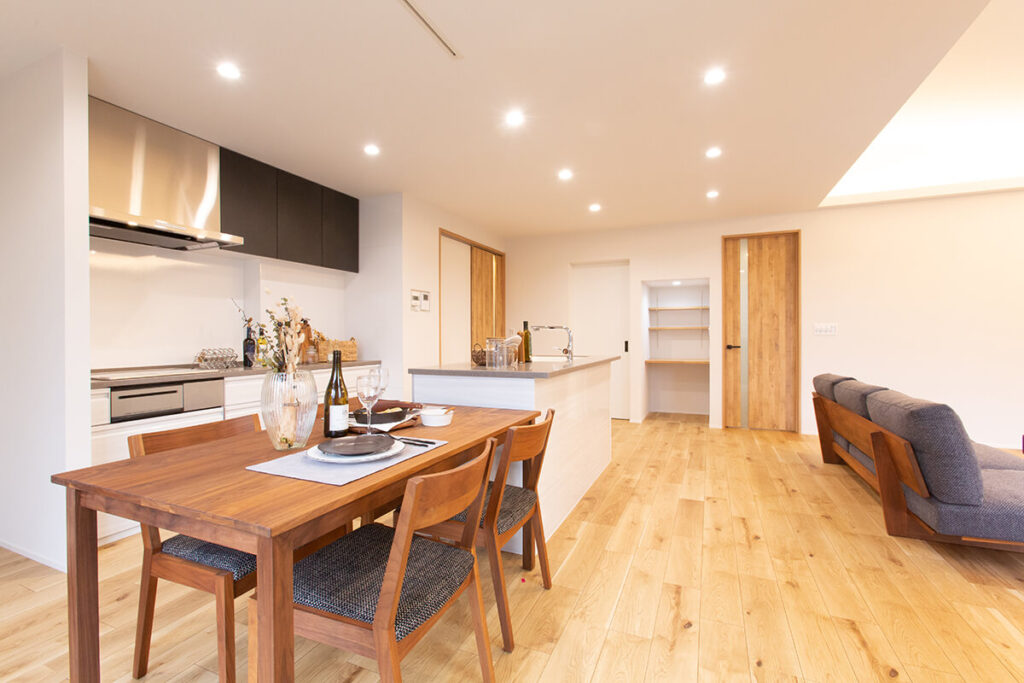 歴史を紡ぐ平屋風の家