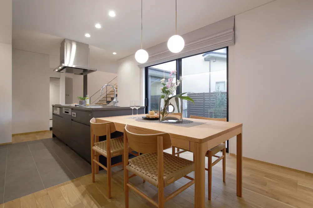 【2階建て】家族の声が心地良く響く OPENスタイルの暮らし