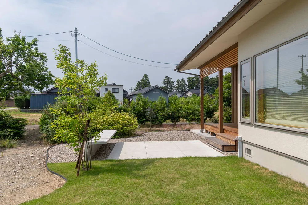 ウッドデッキとテラス