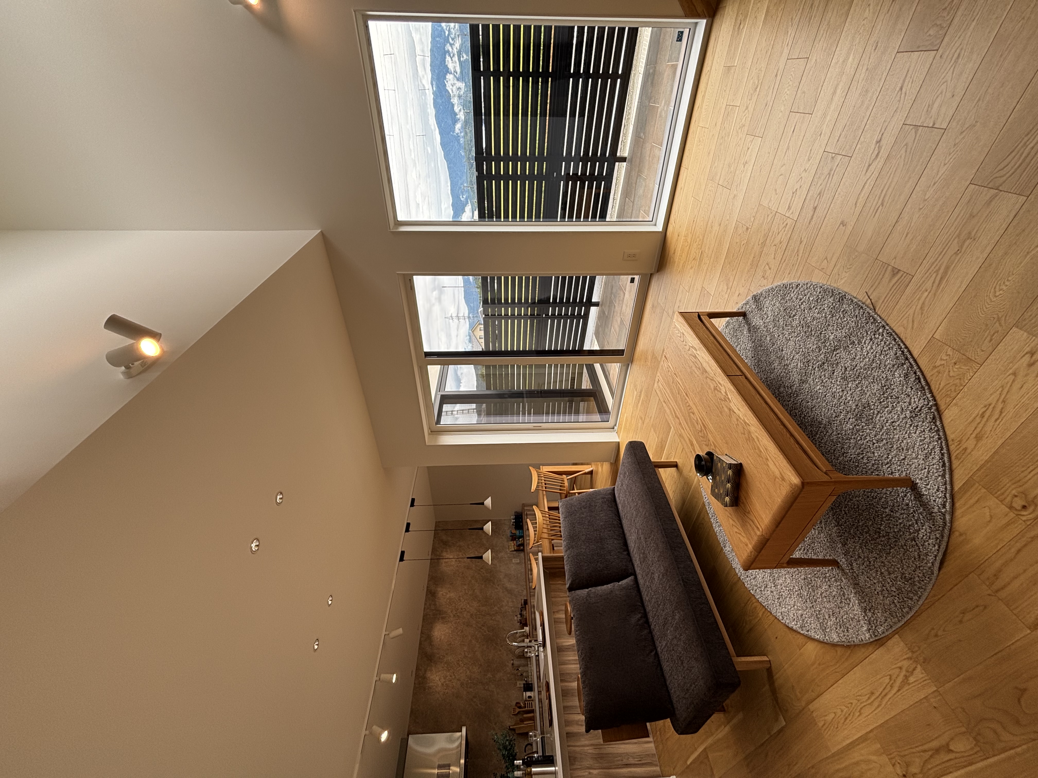 吹き抜けリビングでも冬暖かい家