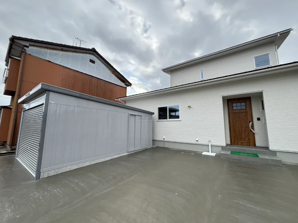 愛車を守る、車庫を設けました