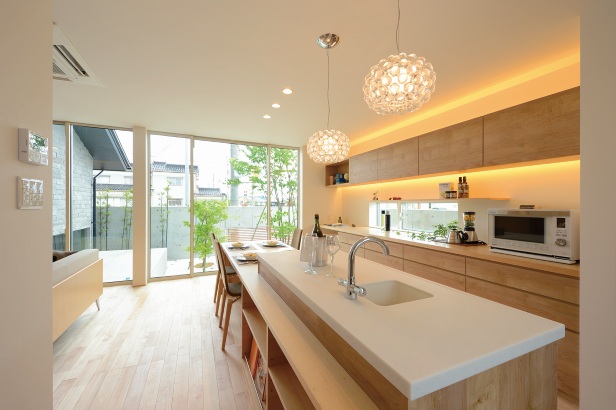 明るいダイニングキッチン